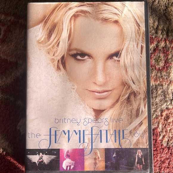Britney Spears live FEMME FATALE tour DVD - Picture 1 of 3